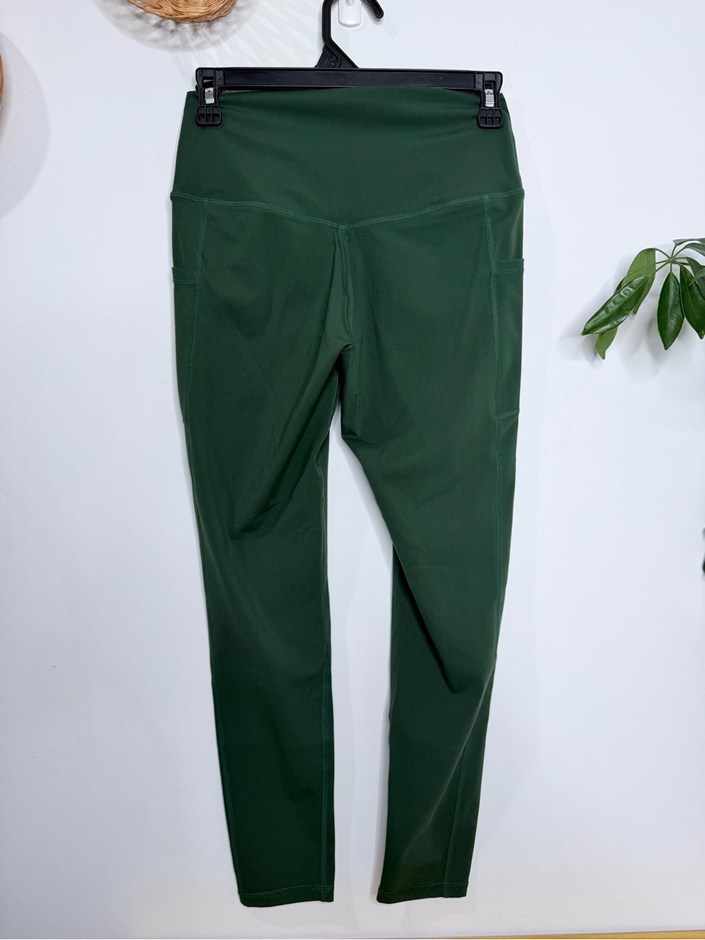 Colorfulkoala 7/8 Length Active Leggings Size Medium - Picture 4 of 7